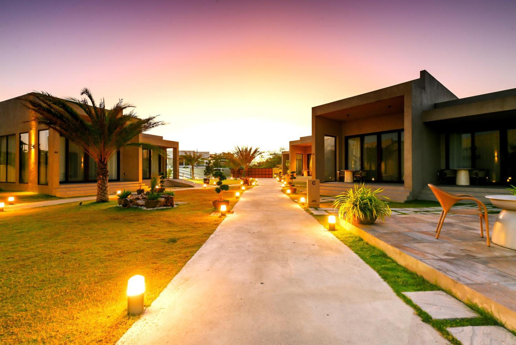 Tana Beach Villas Lian Exterior photo