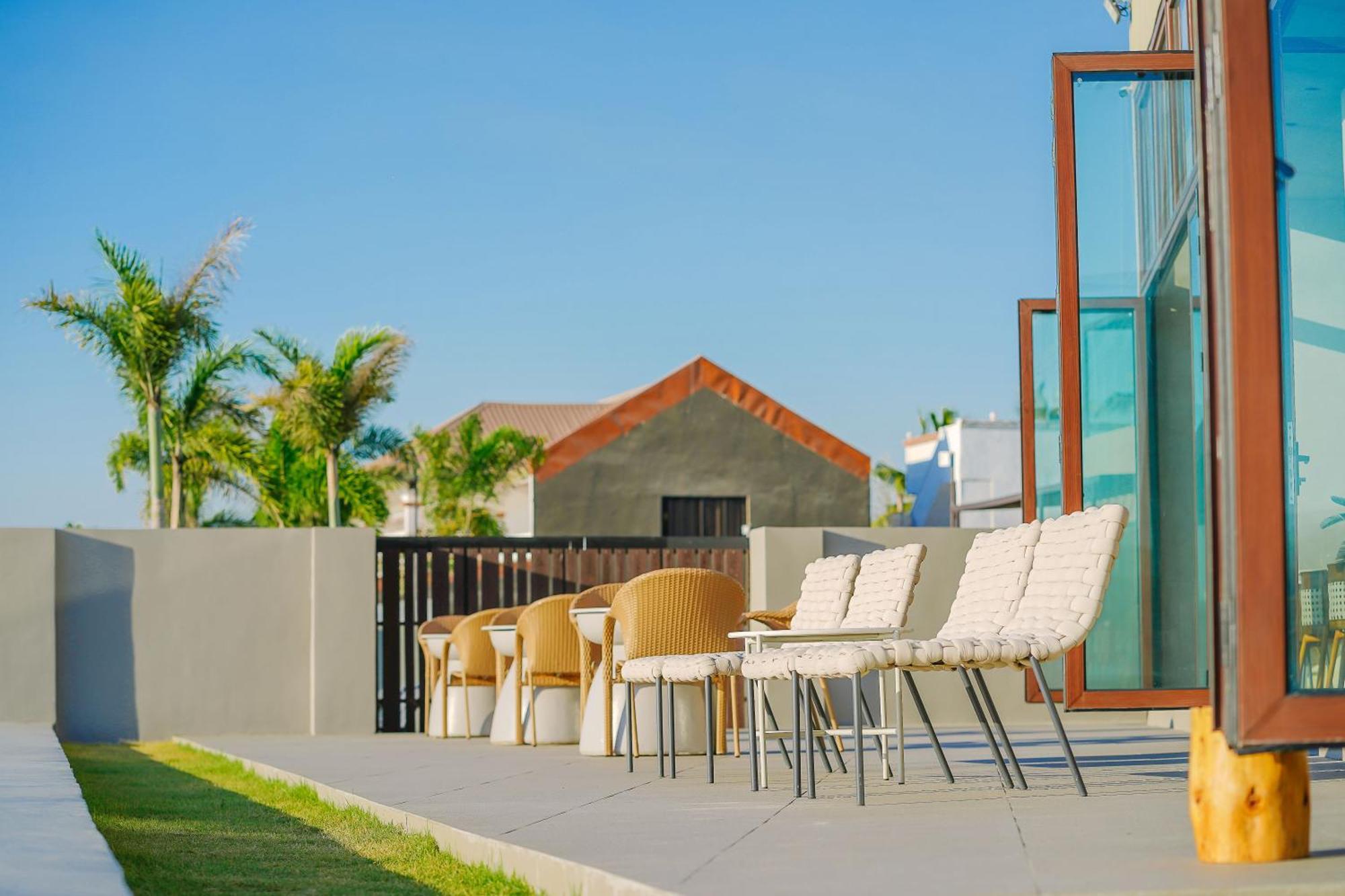 Tana Beach Villas Lian Exterior photo